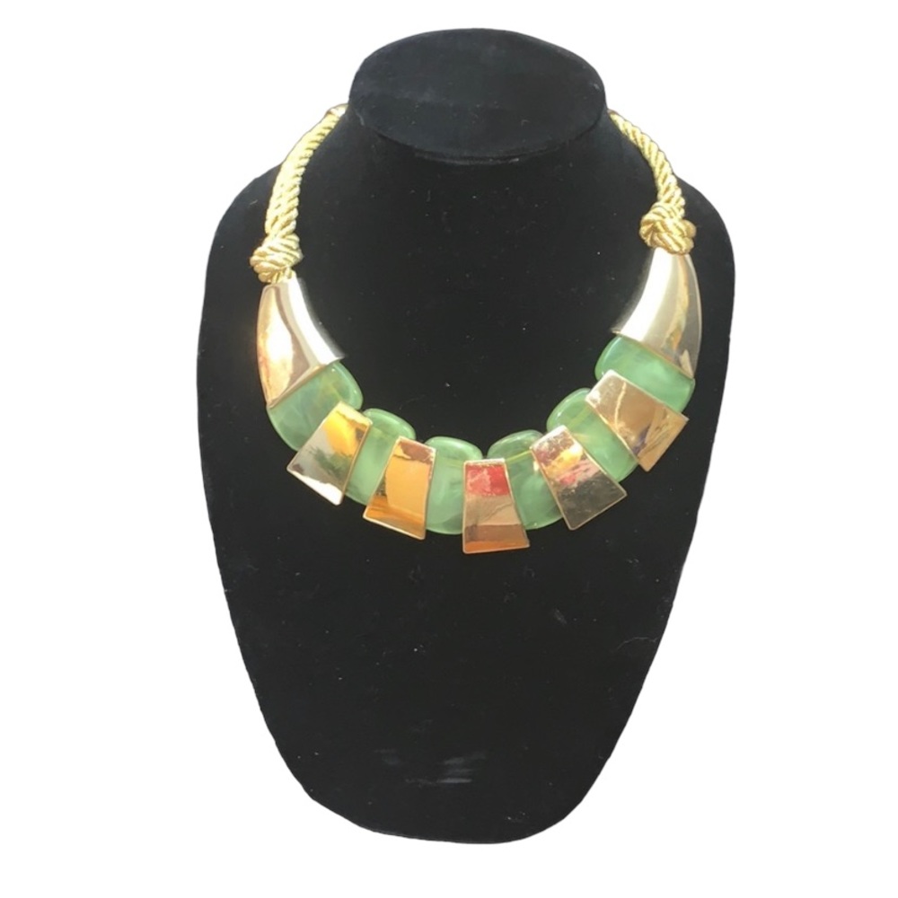 Gold and jade green necklace